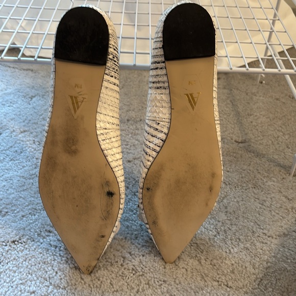 Ava and Aiden  Women's Textured Cream and Black Bow Flats Size 11 - Picture 4 of 6